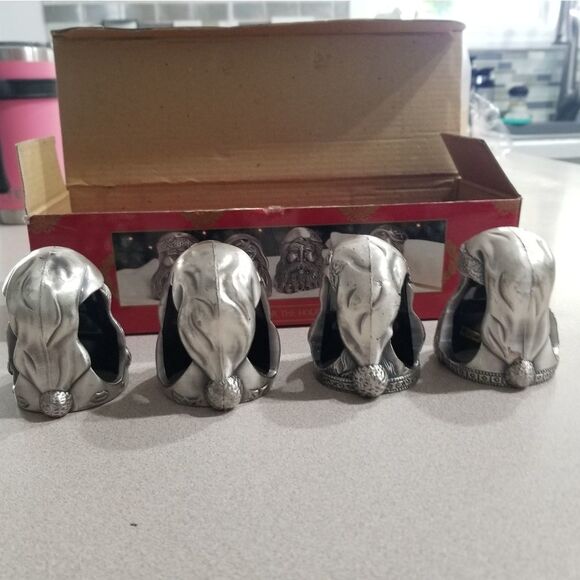 1995 Vintage Santa Pewter Napkin Ring Holder Set of 4 Home For The Holidays - Picture 4 of 11